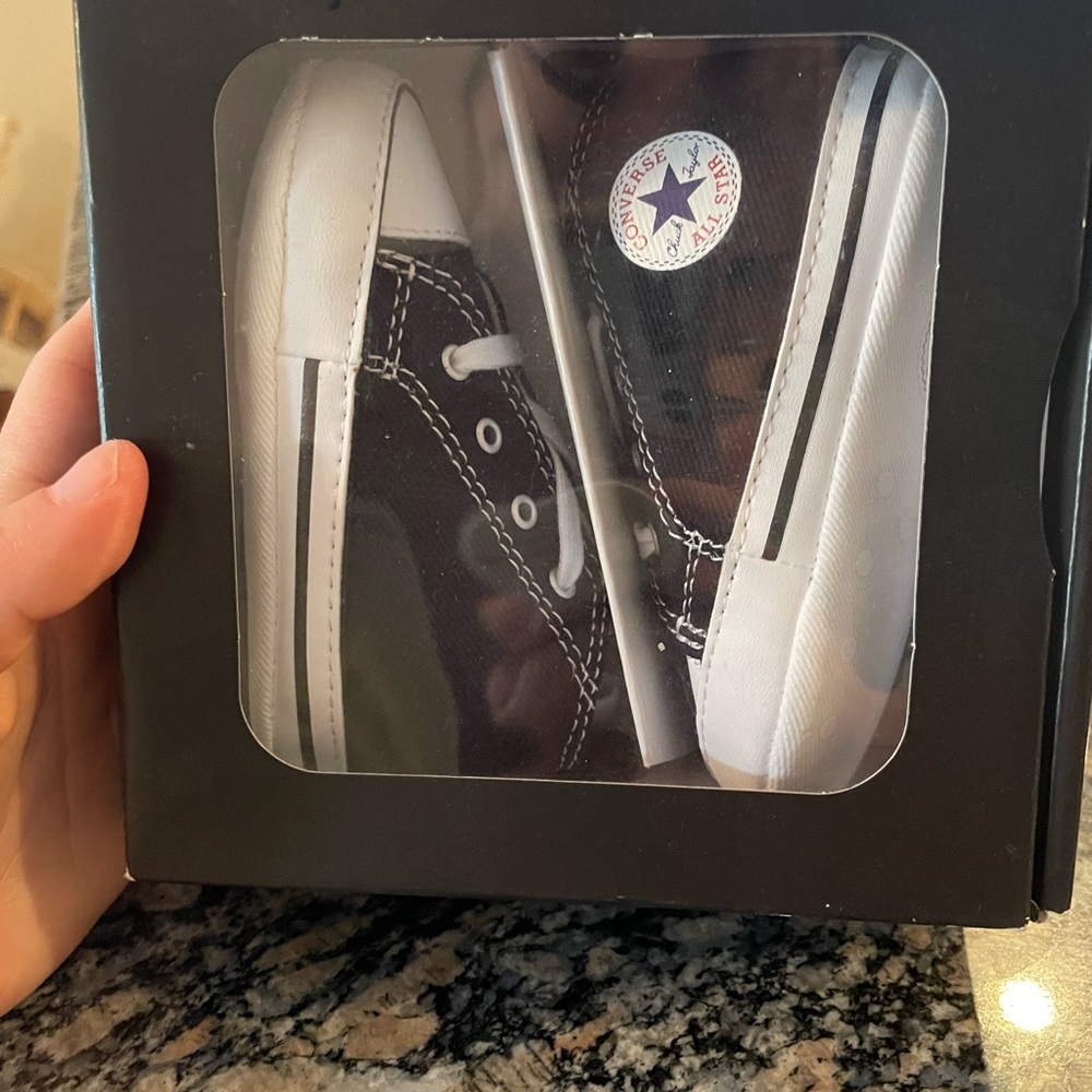 Infant Converse Sz 3 - Picture 3 of 3